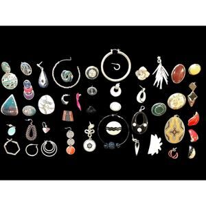 Lot Of 44 Single Earrings Mostly Metal Enamel Studs Wires VTG To Now Crafts Art